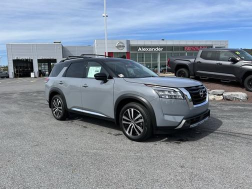 2025 Nissan Pathfinder Platinum