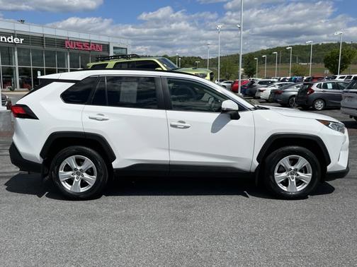 Super White 2019 Toyota RAV4 XLE