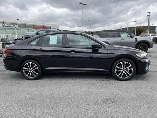 2024 Volkswagen Jetta Sport