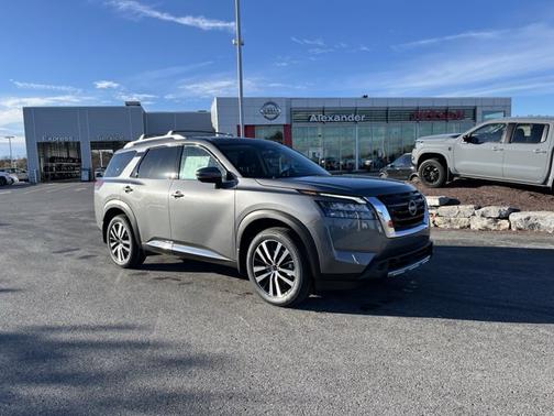 2025 Nissan Pathfinder Platinum