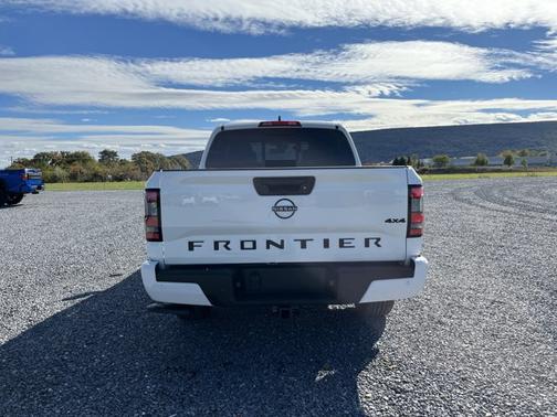 2026 Nissan Frontier SV