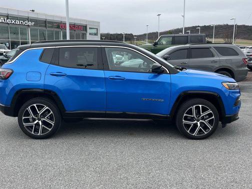 Hydro Blue Pearlcoat 2025 Jeep Compass Limited