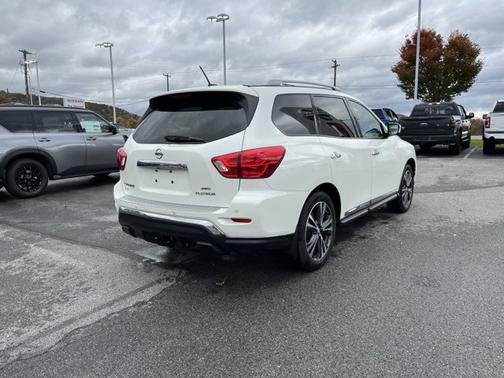 2017 Nissan Pathfinder Platinum