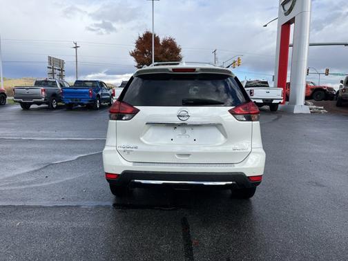2020 Nissan Rogue SL