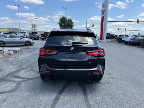 2024 BMW X3 M40i