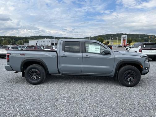 2025 Nissan Frontier PRO-4X