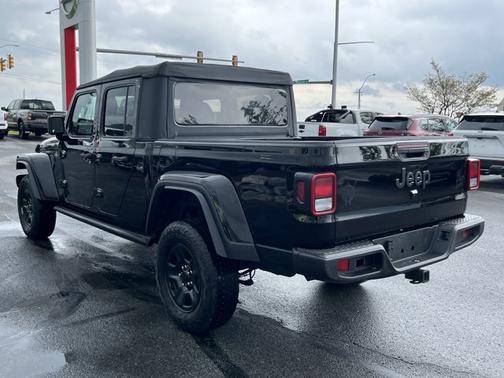 Black Clearcoat 2021 Jeep Gladiator Willys