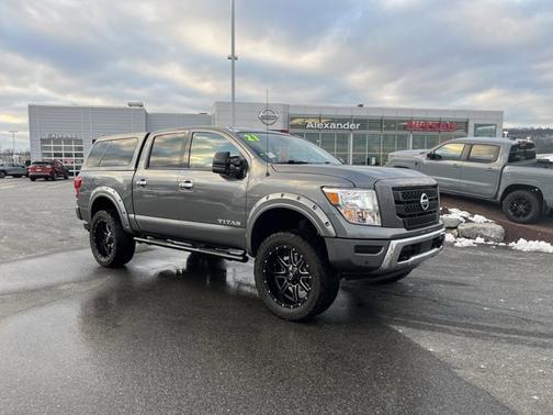 2021 Nissan Titan SV