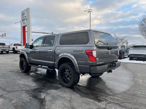 2021 Nissan Titan SV