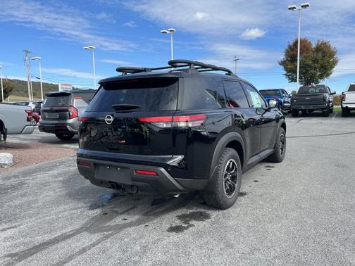 2025 Nissan Pathfinder Rock Creek