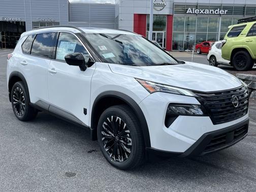 Everest White Pearl Tricoat 2026 Nissan Rogue Dark Armor