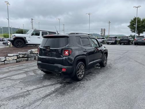 2016 Jeep Renegade 75th Anniversary