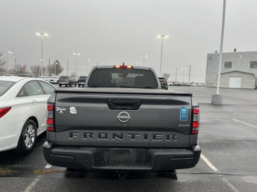 2023 Nissan Frontier S