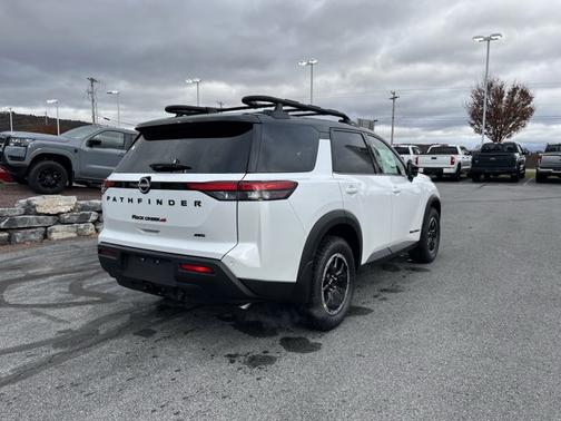 2025 Nissan Pathfinder Rock Creek