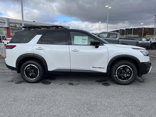 2025 Nissan Pathfinder Rock Creek