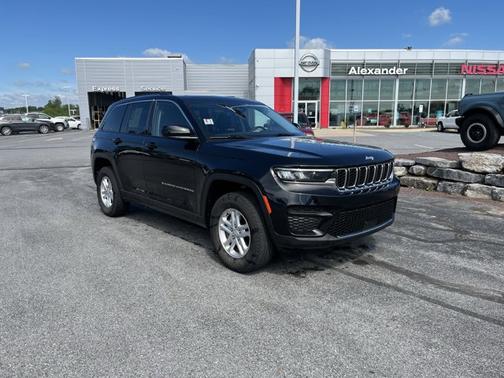 2023 Jeep Grand Cherokee Laredo