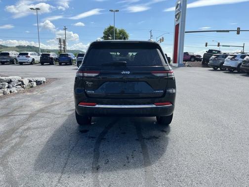 2023 Jeep Grand Cherokee Laredo