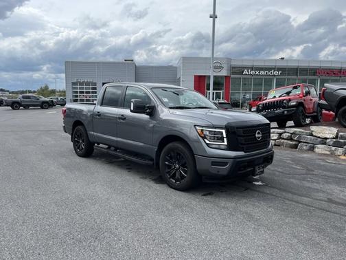 2024 Nissan Titan SV