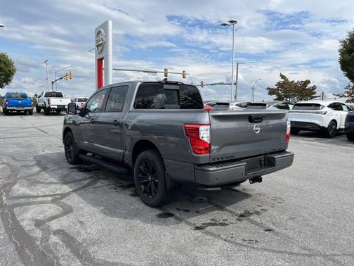 2024 Nissan Titan SV
