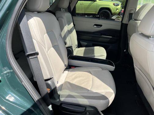 Green Pearl 2023 Nissan Pathfinder SL