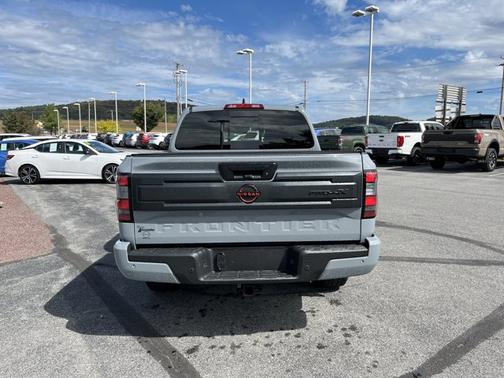 2025 Nissan Frontier PRO-4X