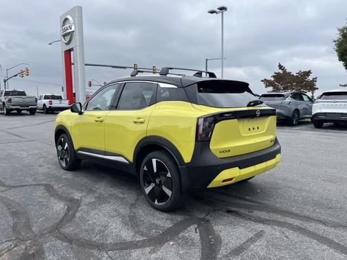 2026 Nissan Kicks SR