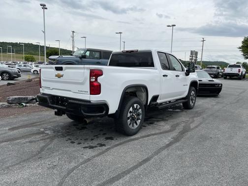 2024 Chevrolet Silverado 2500 Custom