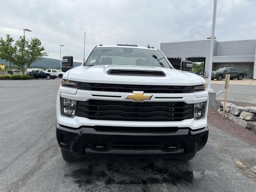 2024 Chevrolet Silverado 2500 Custom
