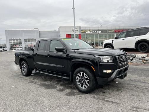 2022 Nissan Frontier SV