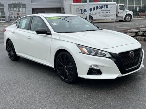 2022 Nissan Altima 2.5 SR