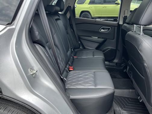 Brilliant Silver Metallic 2023 Nissan Rogue Platinum