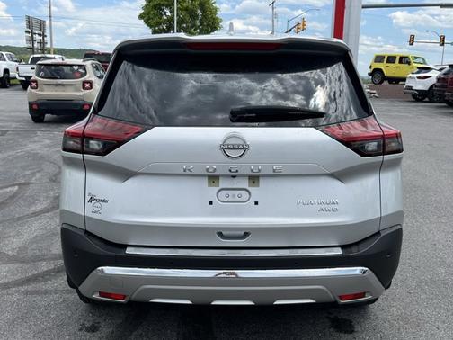 Brilliant Silver Metallic 2023 Nissan Rogue Platinum
