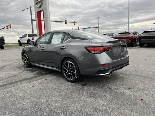 2025 Nissan Sentra SR