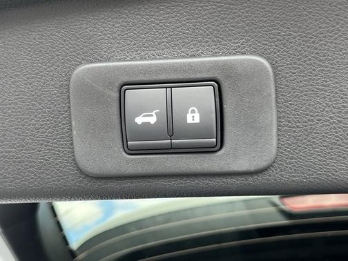 Everest White Pearl Tricoat 2026 Nissan Murano SL