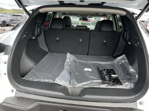 Everest White Pearl Tricoat 2026 Nissan Murano SL