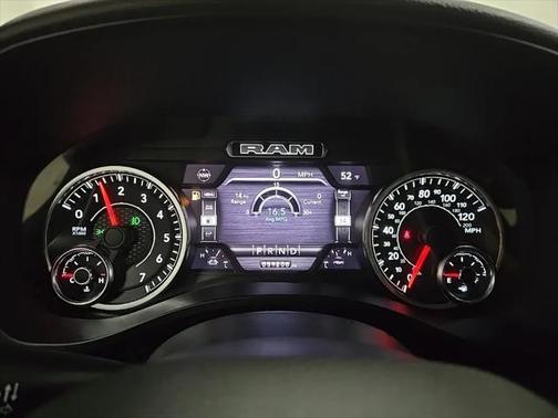 2022 RAM 1500 Big Horn Crew Cab 4x4 57' Box