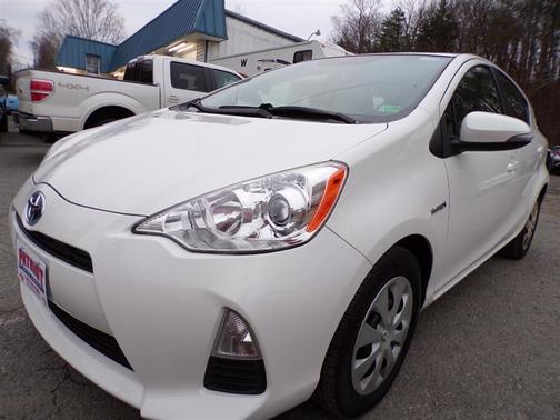 2014 Toyota Prius c Four