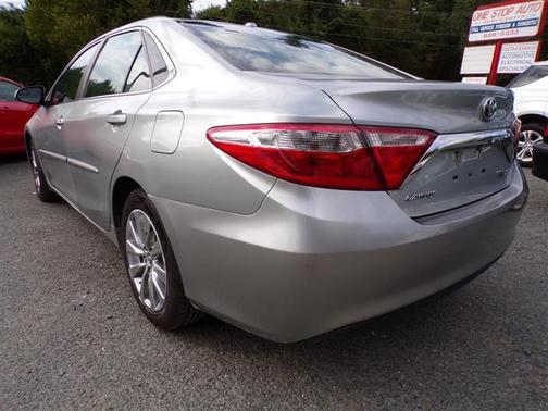 2015 Toyota Camry Hybrid SE