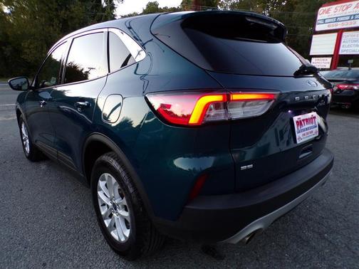 2020 Ford Escape SE