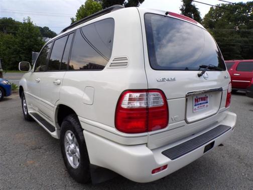 2002 Lexus LX 470 Base