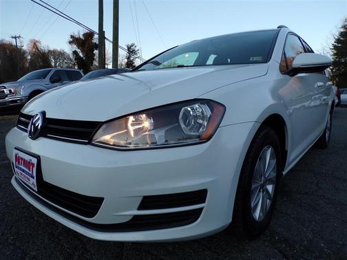 2016 Volkswagen Golf SportWagen TSI S 4-Door