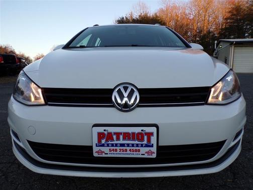 2016 Volkswagen Golf SportWagen TSI S 4-Door