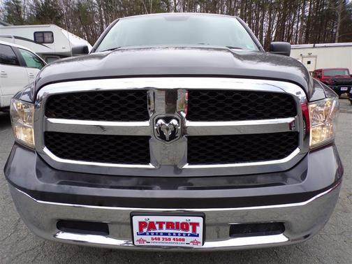 2019 RAM 1500 SLT