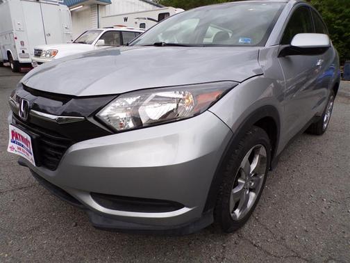 Lunar Silver Metallic 2018 Honda HR-V LX