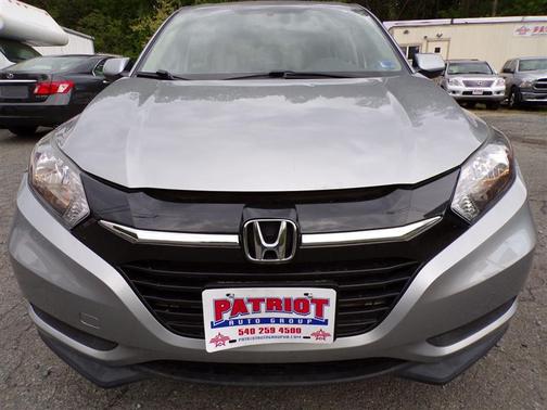 Lunar Silver Metallic 2018 Honda HR-V LX