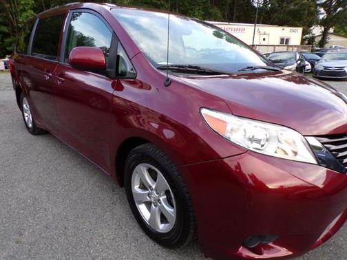 2013 Toyota Sienna LE