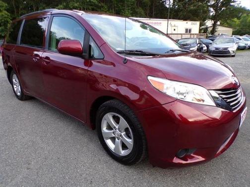 2013 Toyota Sienna LE