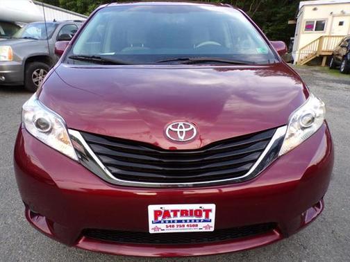 2013 Toyota Sienna LE