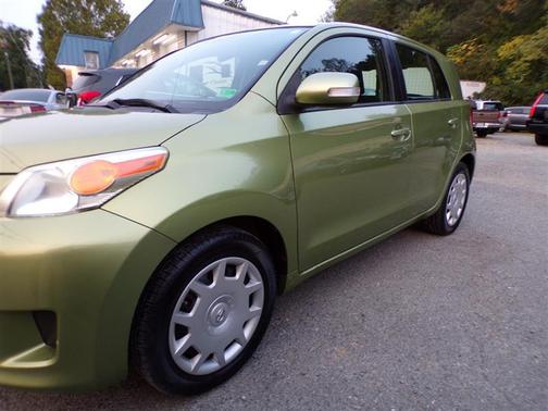 2009 Scion xD