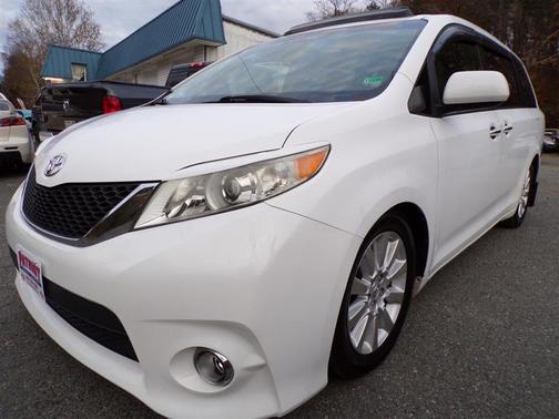 2011 Toyota Sienna XLE